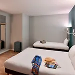 Ibis Budget Nazaire Centre Gare ホテル 2*